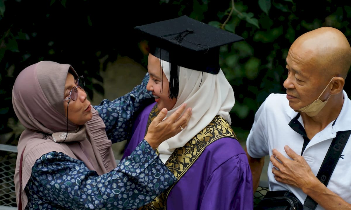 The 7-7-7 Rule of Parenting in Islam